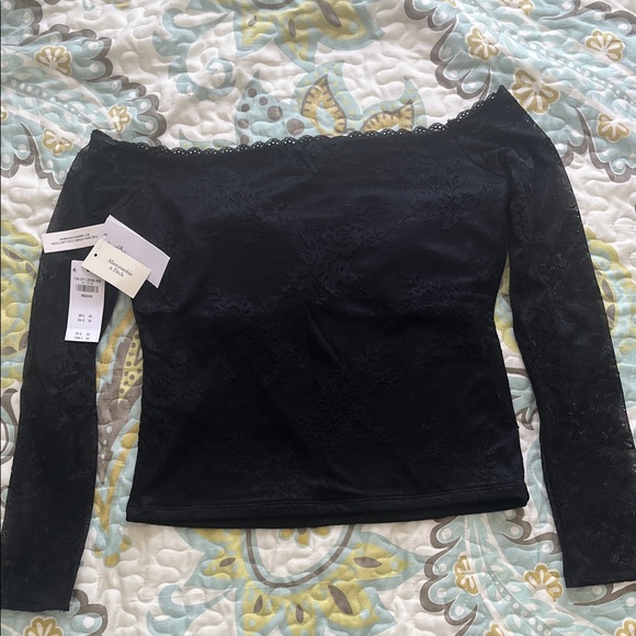 Abercrombie & Fitch Black Lace Off-Shoulder Top - Picture 3 of 4